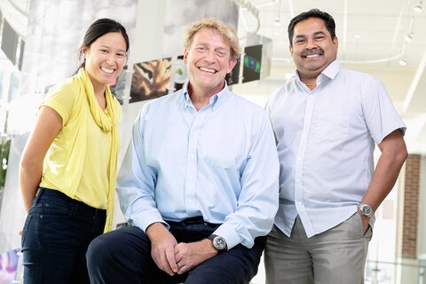 Dr. Bruce Fouke (middle), Jessica Saw (left), and Mayandi Sivaguru (right) have been investigating the formation of kidney stones